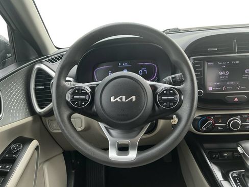Used 2024 Kia Soul LX w/ Option Group 015 FWD image 18