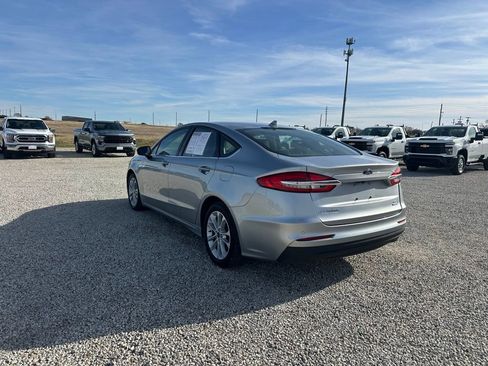 Used 2020 Ford Fusion SE image 6