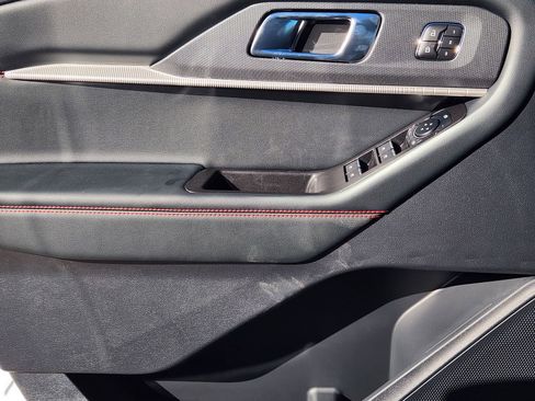 New 2026 Ford Explorer ST-Line w/ ST-Line Street Pack image 21