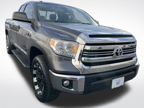 Used 2016 Toyota Tundra SR5 image 8