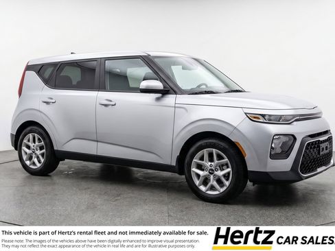 Used 2025 Kia Soul LX w/ LX Technology Package FWD image 1
