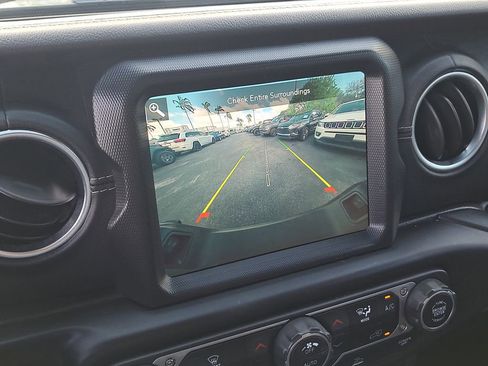 Used 2021 Jeep Gladiator Overland w/ Popular Equipment Package image 22