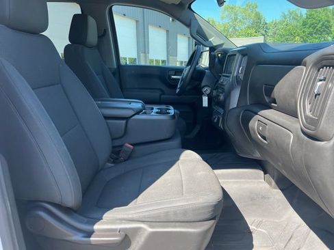 Used 2020 Chevrolet Silverado 1500 Custom w/ Custom Value Package AWD/4WD image 11