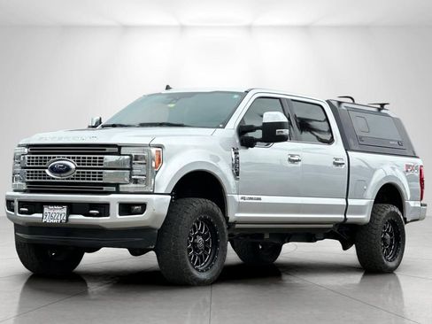 Used 2019 Ford F250 Platinum w/ Platinum Ultimate Package AWD/4WD image 8