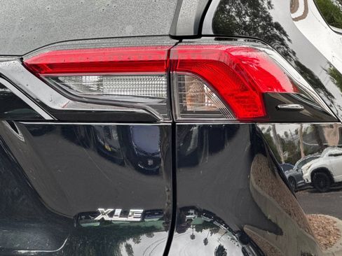 Used 2024 Toyota RAV4 XLE FWD image 29