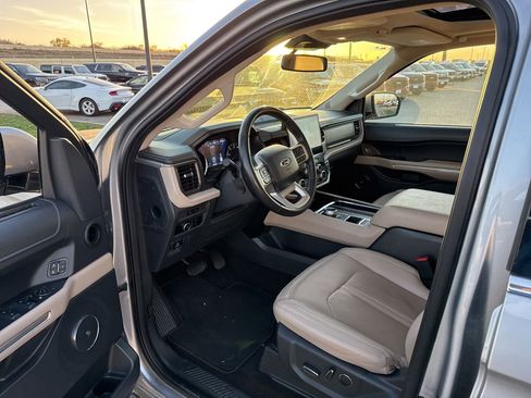 Used 2024 Ford Expedition Max Limited image 22