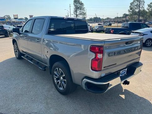 Used 2024 Chevrolet Silverado 1500 LT w/ Leather Package RWD image 3