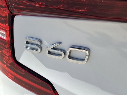 Used 2024 Volvo S60 B5 Core image 13