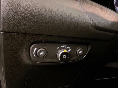 Used 2022 Buick Encore GX Select w/ Sport Touring Package FWD image 30
