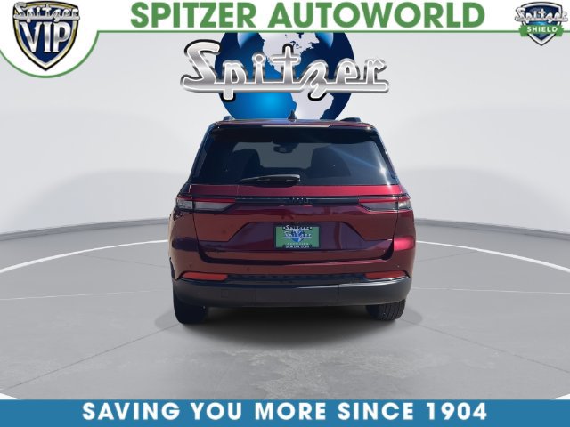 Used 2024 Jeep Grand Cherokee Altitude AWD/4WD image 16