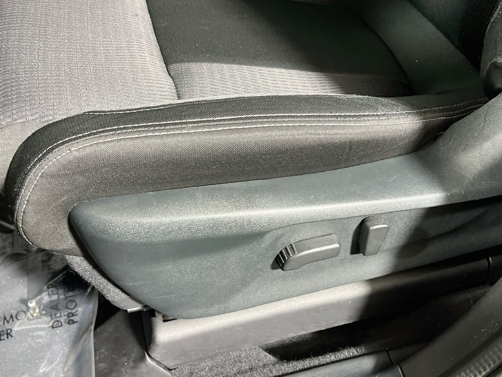Used 2025 Subaru Ascent Premium AWD/4WD image 17