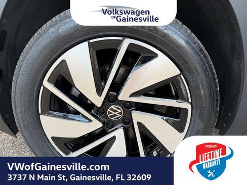 Used 2025 Volkswagen Atlas SE image 29