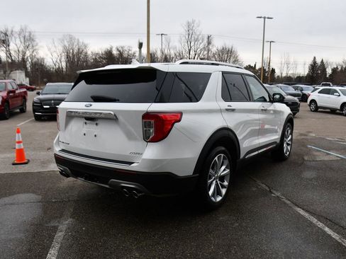 Used 2023 Ford Explorer Platinum w/ Technology Package image 6