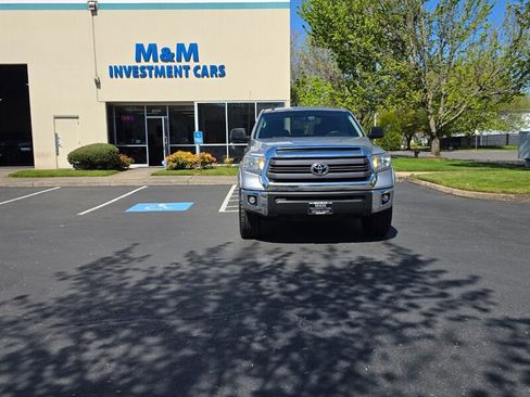 Used 2015 Toyota Tundra SR5 w/ SR5 Upgrade Package AWD/4WD image 52