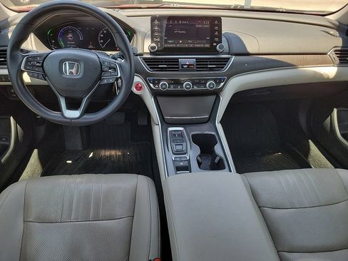 Used 2019 Honda Accord Touring image 9