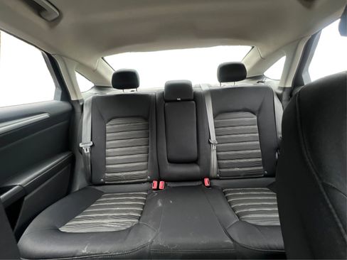 Used 2016 Ford Fusion SE image 18