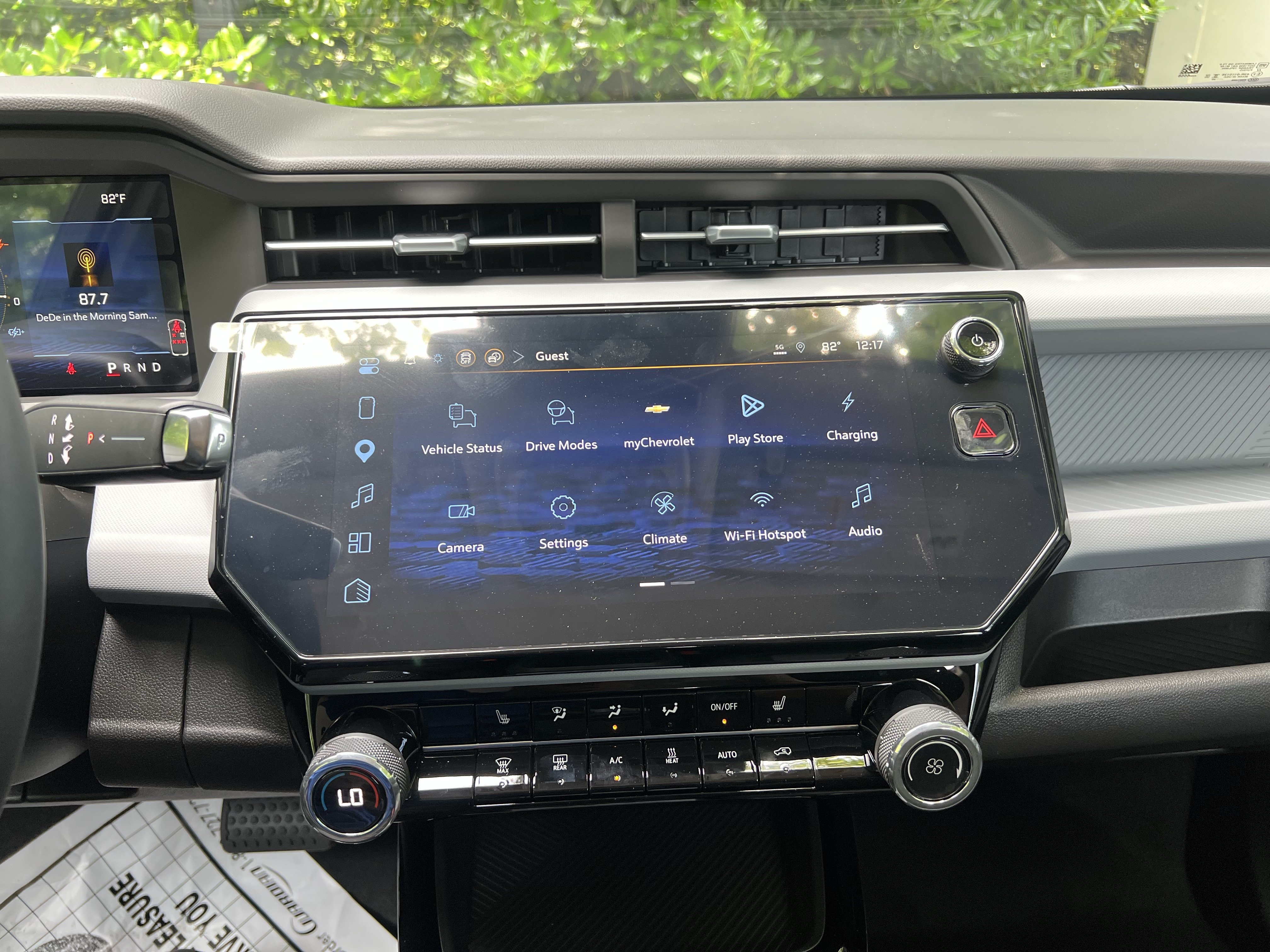 New 2027 Chevrolet Bolt LT w/ Comfort Package FWD image 25
