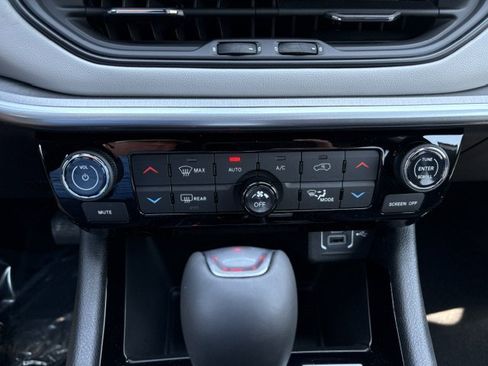 New 2026 Jeep Compass Limited AWD/4WD image 16
