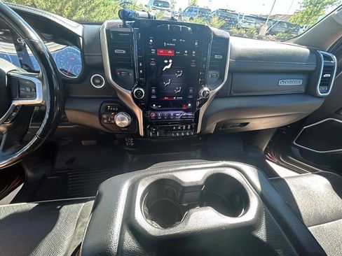 Used 2020 RAM 1500 Laramie AWD/4WD image 19