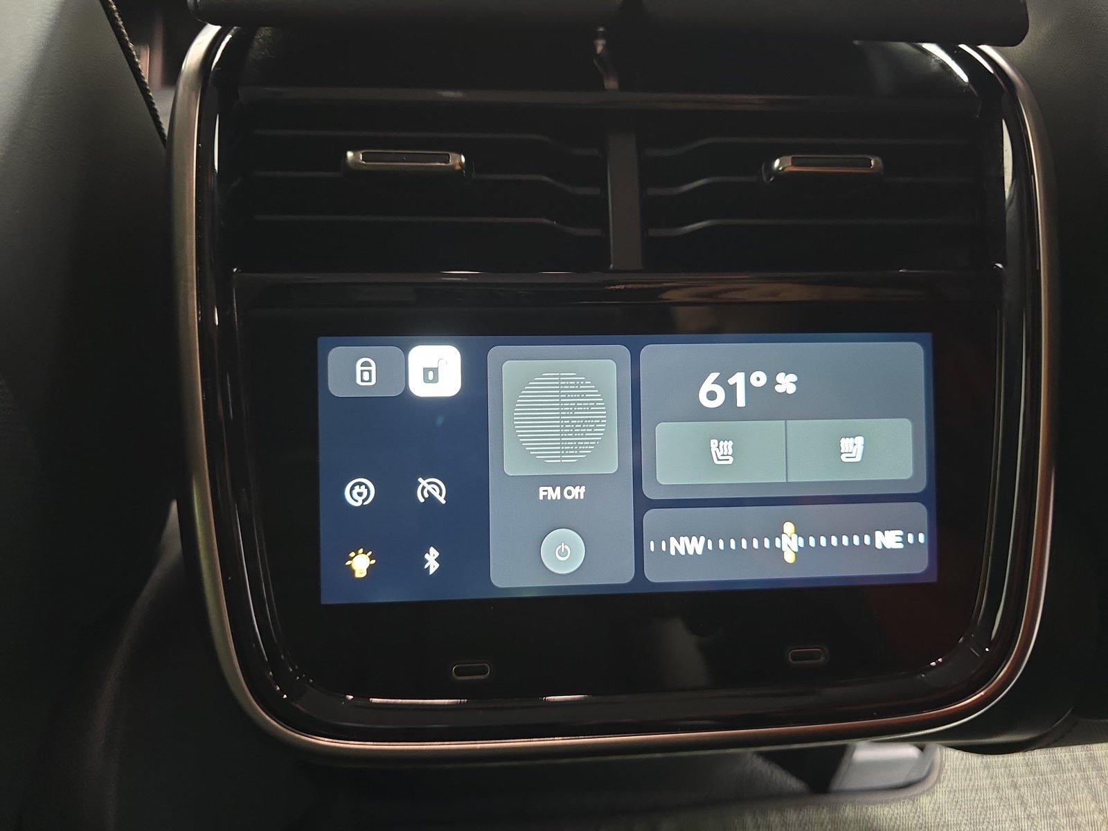 Used 2024 Rivian R1S Adventure Dual AWD/4WD image 30