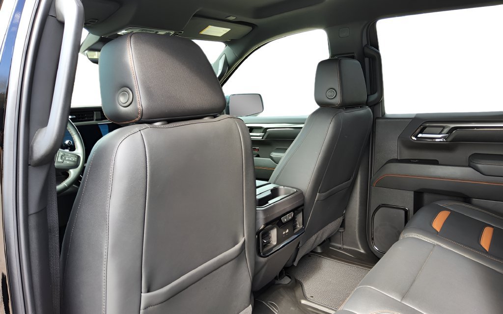 Used 2023 GMC Sierra 1500 AT4 w/ AT4 Premium Package AWD/4WD image 31