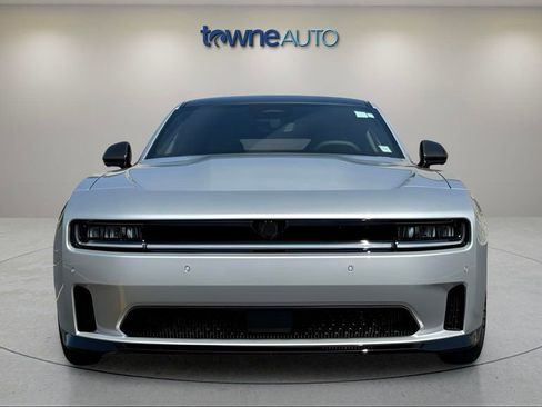 Used 2024 Dodge Charger Daytona Scat Pack w/ Plus Group AWD/4WD image 8