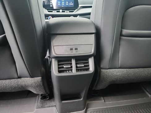 New 2026 Chevrolet Equinox LT w/ Convenience Package II AWD/4WD image 29