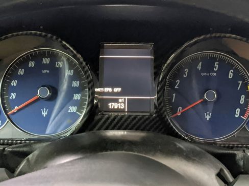 Used 2014 Maserati GranTurismo Sport image 17