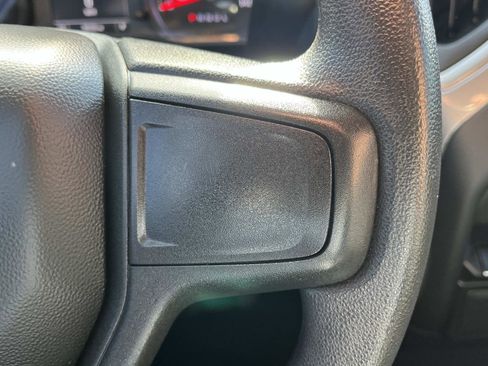 Used 2023 Chevrolet Silverado 1500 Custom image 31