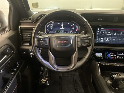 Used 2024 GMC Sierra 1500 AT4 w/ AT4 Premium Package AWD/4WD image 5