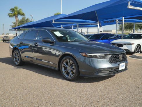 Used 2023 Honda Accord EX image 3