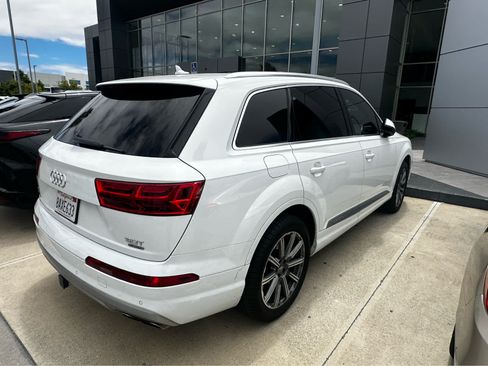Used 2017 Audi Q7 3.0T Premium Plus w/ Premium Plus Package AWD/4WD image 7