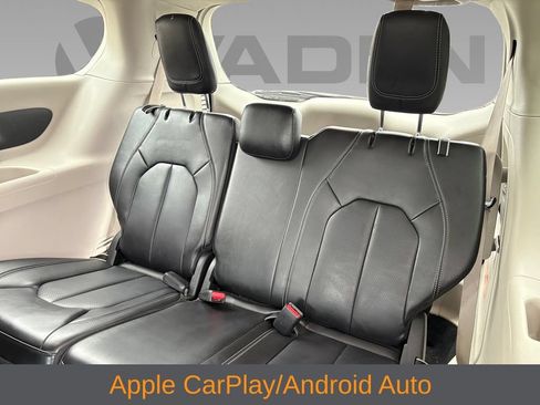 Used 2024 Chrysler Pacifica Limited FWD image 12