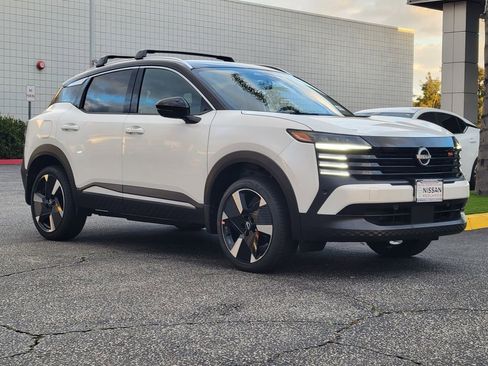 New 2026 Nissan Kicks SR w/ SR Premium Package image 15