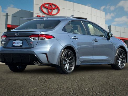 Certified 2026 Toyota Corolla SE w/ SE Premium Package FWD image 3