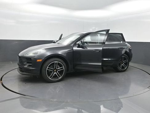 Used 2020 Porsche Macan AWD/4WD image 34