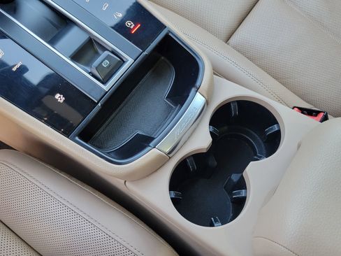 Certified 2023 Porsche Macan image 23