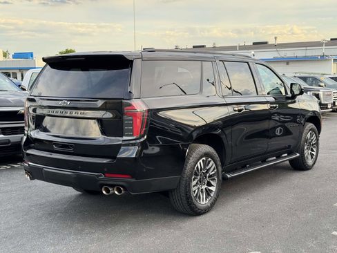 Used 2025 Chevrolet Suburban Z71 AWD/4WD image 25