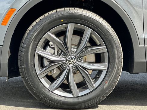 Used 2023 Volkswagen Tiguan SE FWD image 27