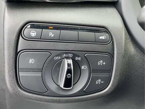 Used 2023 INFINITI QX50 Sport image 25