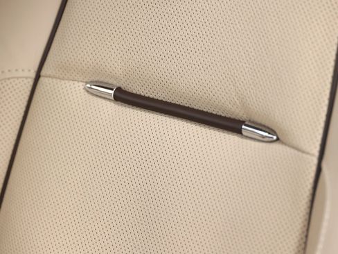 Used 2015 Rolls-Royce Wraith RWD image 24