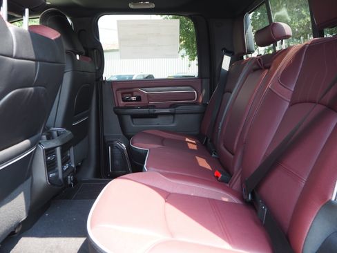 New 2025 RAM 2500 Limited image 13