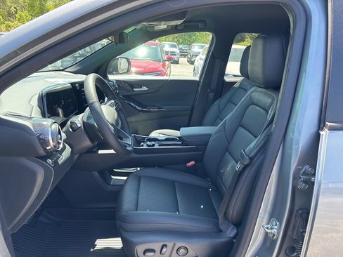 New 2026 Chevrolet Equinox LT w/ Convenience Package II AWD/4WD image 9