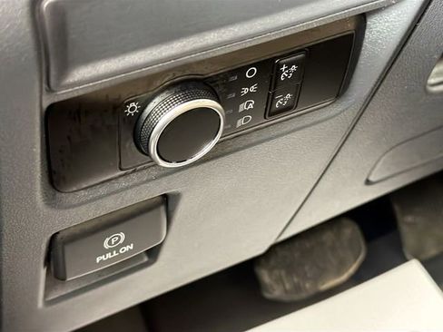 Used 2023 Ford Expedition XLT AWD/4WD image 10