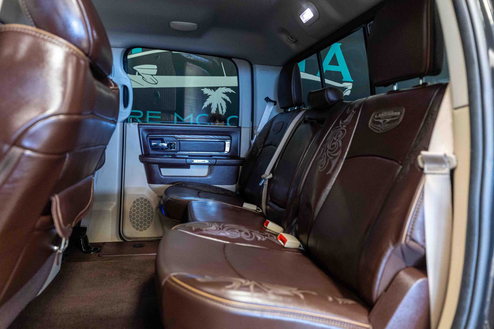 Used 2016 RAM 3500 Laramie Longhorn w/ Convenience Group AWD/4WD image 11