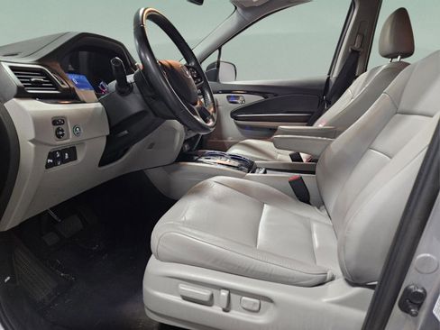 Used 2022 Honda Pilot Touring image 19