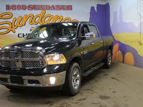Used 2018 RAM 1500 Laramie w/ Convenience Group AWD/4WD image 2