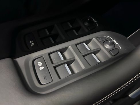 Used 2023 Jaguar I-PACE HSE image 5