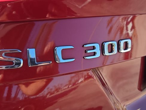 Used 2019 Mercedes-Benz SLC 300 image 15