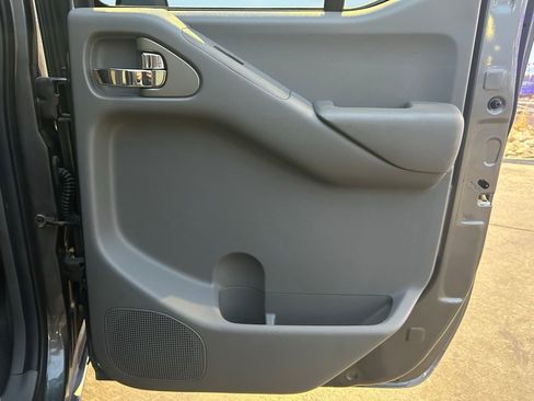 Used 2019 Nissan Frontier SV image 30